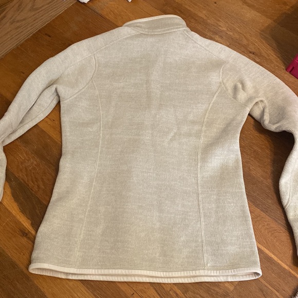 Patagonia Oatmeal Fleece - Picture 2 of 4